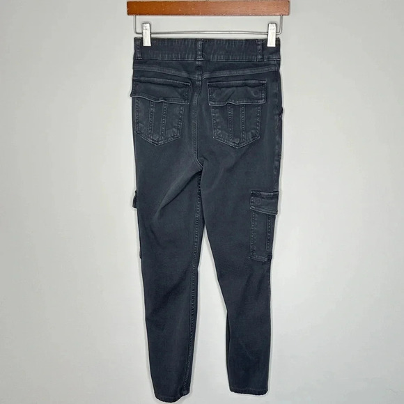 Spanx Gray Stretch Cargo Pants Size Small Petite Classic Cargo Slimming Classic - Picture 3 of 9